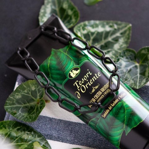 Tesori d'Oriente Kashmir Sandalwood & Vetiver Żel pod Prysznic 250 ml Tesori d'Oriente Kashmir Sandalwood & Vetiver Żel pod Prysznic 250 ml